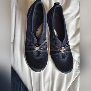 Bzees Size 11m Women's Shoes Arch Support Navy Slip On